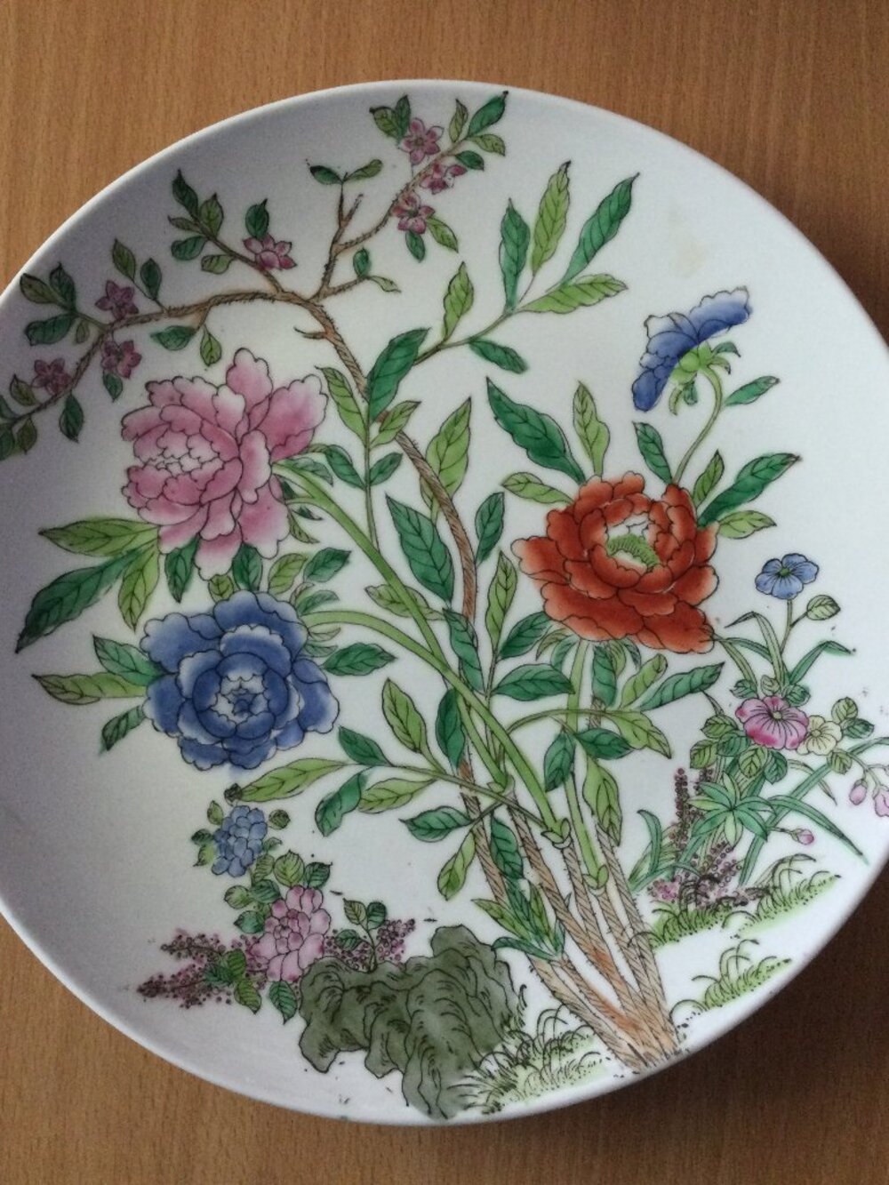 Japanese porcelain hand painted in Macau plate flowers display 10"